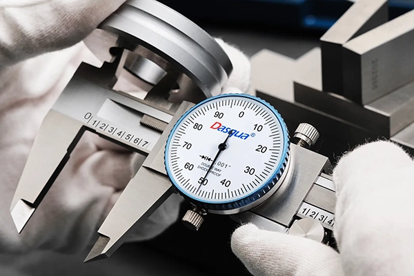Dasqua profesionalūs matavimo prietaisai – indikatorinis slankmatis | Dasqua dial caliper
